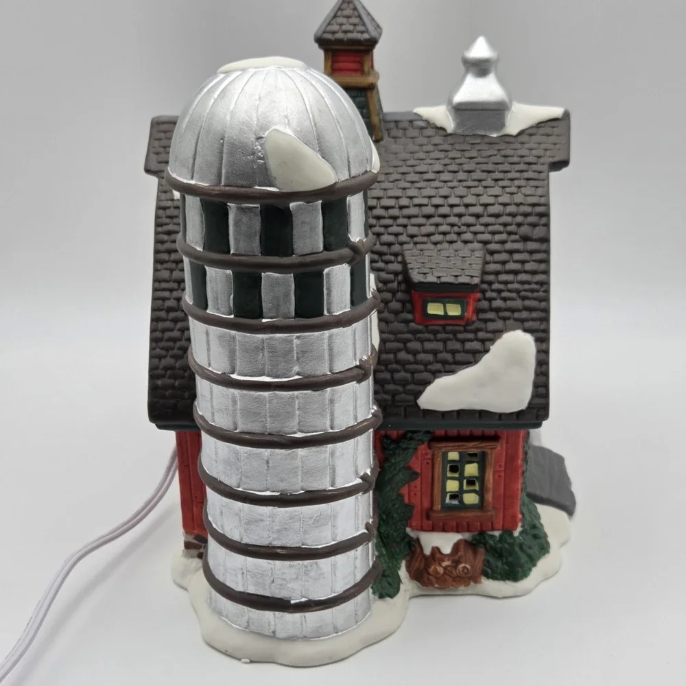 Vintage Dicken's Village O'Well Heartland Valley Village Red Barn With Silo  NEW